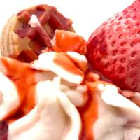 Strawberry Waffle Cupcake - Duftkerze - Duft nach Erdbeeren Bild 5