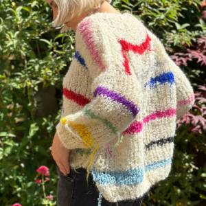 Mohairsweater handgestricktes Einzelstück aus Bouclé Garn Bild 1