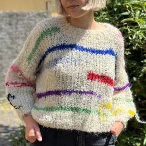 Mohairsweater handgestricktes Einzelstück aus Bouclé Garn Bild 5