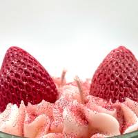 Frozen Strawberry Duftkerze - large - Duft nach Erdbeeren Bild 7