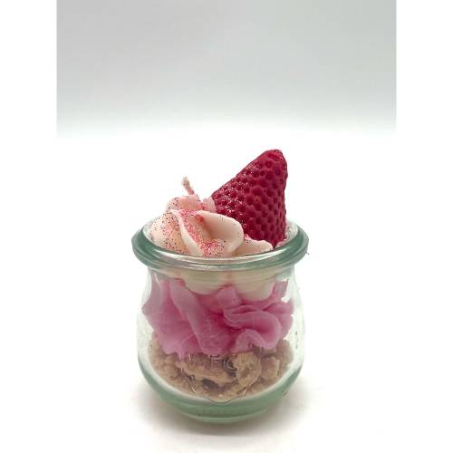 Duftkerze Strawberry Frozen Yoghurt - small - Duft nach Erdbeeren