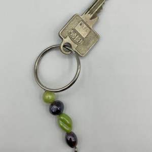 Glasperlen Schlüsselanhänger mit Herzanhänger – Schicker Begleiter für Schlüssel, Taschen und Rucksäcke Bild 8