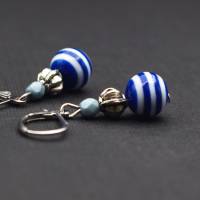 Ohrringe, Perlen, Streifen, rauchblau, dunkelblau und weiß, gestreift Bild 3
