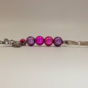 Bunter Glasperlen Schlüsselanhänger mit Amor Anhänger – Schicker Begleiter für Schlüssel, Taschen und Rucksäcke Bild 5