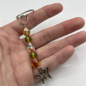 Glasperlen Schlüsselanhänger mit Schmetterling – Schicker Begleiter für Schlüssel, Taschen und Rucksäcke Bild 2