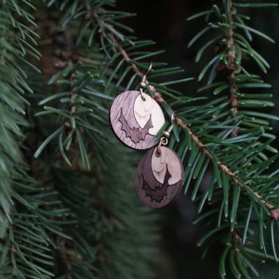Fledermaus Ohrringe aus Echtholz, Ohrhänger mit Tiermotiv