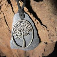 Halskette, Amulett mit Lebensbaum auf Schieferplättchen Bild 3
