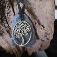 Halskette, Amulett mit Lebensbaum auf Schieferplättchen Bild 5