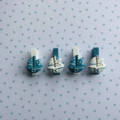 4 Motivklammern mit Segelboot, Miniklammer maritim als Deko für Geschenke und vieles mehr,4,5 cm