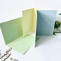 30 Stück Kartenset Klappkarten aus Kraftpapier in blau, grün und gelb Bild 5