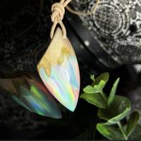 Aurora Borealis Holz Harz Halskette,Labor  Opal, Epoxidharz, Jahrestag, Geburtstag,Geschenk Bild 8