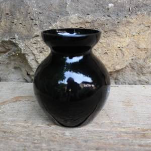 kleine Vase Kugelvase Hyalithglas Schwarzglas Emaillefarben Handbemalt 50er Jahre DDR GDR Bild 4