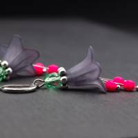 Blütenohrringe in grau, Glockenblumen Ohrringe, neon pink Bild 3