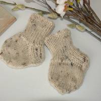 Warme Frühchensocken / Babysöckchen aus 6-fädiger Qualitäts - Sockenwolle. Tweed. Socken ca. 8,5cm Fußlänge ungedehnt Bild 3