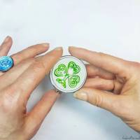 Pillendose Kleeblatt Symbol keltisch inspiriert handgemalt Bild 1
