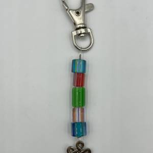 Bunter Glasperlen Schlüsselanhänger mit keltischem Knoten – Schicker Begleiter für Schlüssel, Taschen und Rucksäcke Bild 1