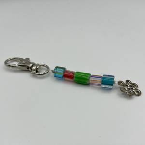 Bunter Glasperlen Schlüsselanhänger mit keltischem Knoten – Schicker Begleiter für Schlüssel, Taschen und Rucksäcke Bild 6