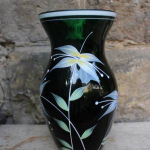 Vase dunkelgrünes Glas Handbemalt Blumendekor 50er 60er Jahre DDR Bild 4
