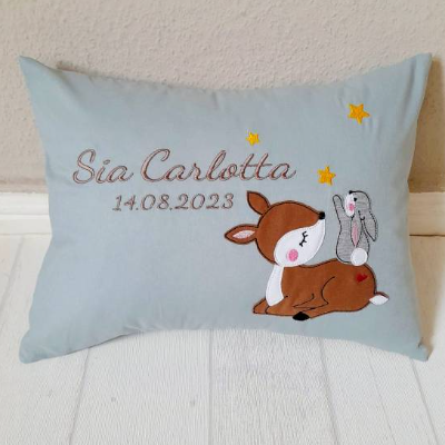 Namenskissen mit niedlichen Motiven, Rehkitz und Hase, zauberhafte Kinderzimmerdekoration, Geburtsdatum