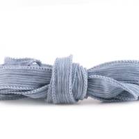 Seidenband Crinkle Crêpe Taubenblau 1m 100% Seide handgenäht und handgefärbt Schmuckband Wickelarmband Bild 1