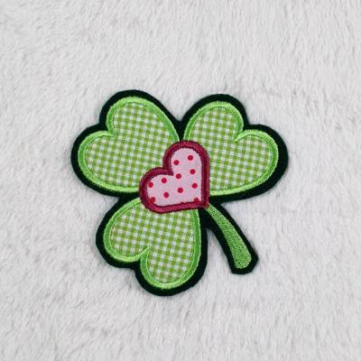 Kleeblatt Applikation, gestickt