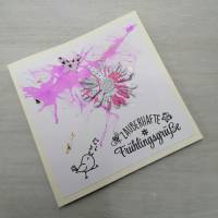 Zauberhafte Frühlingsgrüße - moderne Grußkarte mit einem Schmetterling, Vogel, Blume Bild 2