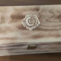 Holzschatulle Rose, sehr edel, Geschenkverpackung ideal für eine Flasche Bild 1