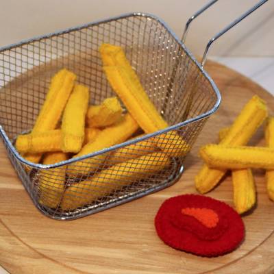 Pommes aus Filz handgenäht für den Kaufladen und Kinderküche, Spielküche, Filz Lebensmittel