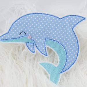 delfin aufnäher 9,5cm x 9cm Applikation bügelbild blau türkise fisch meer fische delphin jungen zum aufbügeln Bild 1