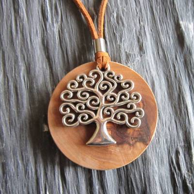 Halskette, Amulett mit Lebensbaum auf Olivenholz mit Edelstahl