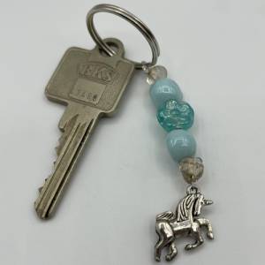 Glasperlen Schlüsselanhänger mit Einhornanhänger – Schicker Begleiter für Schlüssel, Taschen und Rucksäcke Bild 4