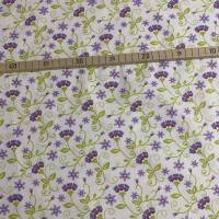 Baumwolle weiß grüne Ranken mit lila Blumen 25cm x 25cm 100% Baumwolle Webware Bild 1