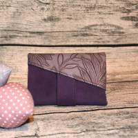 kleine Geldbörse/ Portemonnaie MiniRuby aus lila Kunstleder mit floraler Prägung Bild 2