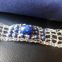 luftig leichtes Armband einzigartig im Design von Hand aus Silbedraht gehäkelt & mit jeansblauen Sodalith Edels Bild 3
