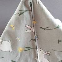Kissenhülle mit kleinen Hasen Motiven - Kissenbezug - Hasen - Ostern - 40 x 40 cm - 100% handmade und ein Unikat Bild 6