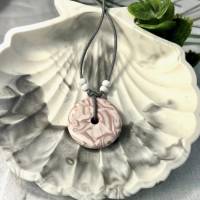 Halskette aus Jesmonite marmoriert in weiß -rosa an einem Baumwollband mit Holzperlen,Geburtstag,Freundinnen Geschenk Bild 8