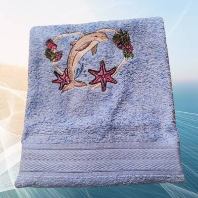 besticktes Handtuch mit einem dekorativen Muster, Wellness - Handtuch,  hellblau