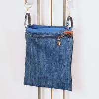 kleine Jeanstasche mit breitem Tragegurt, Unikat Bild 3