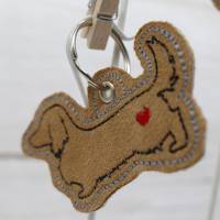 Schlüsselanhänger Dackel mit Herz aus veganem Kunstleder - Geschenk für Hundebesitzer - Rauhhaardackel - Langhaardackel Bild 2