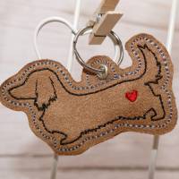 Schlüsselanhänger Dackel mit Herz aus veganem Kunstleder - Geschenk für Hundebesitzer - Rauhhaardackel - Langhaardackel Bild 9