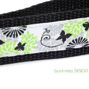 Schlüsselanhänger Schmetterling, Asia style Fächer Kimono-look grün grau weiß, handmade BuntMixxDESIGN Bild 2