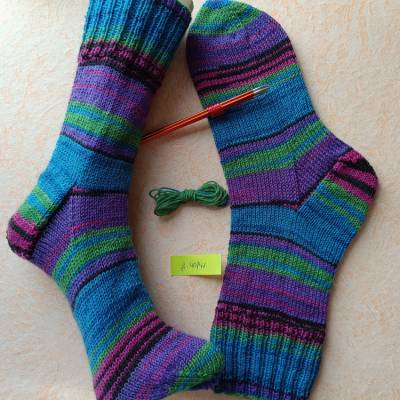 Wollsocken, handgestrickte Socken, Gr 40/41, gestrickte Socken, lila - grün - türkis