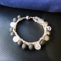 Zauberhaftes Flecht-Armband aus Silberdraht von Hand gehäkelt mit braunen Lava- und Bergkristall-Perlen, Magnetverschluß Bild 1