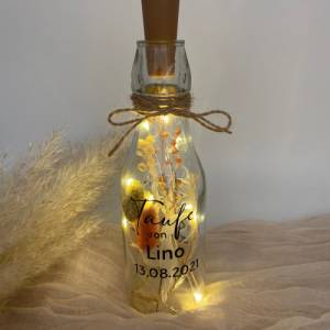 Lichtflasche mit Trockenblume, Flaschenlicht, Leuchtflasche, Tischdeko Taufe, Tischdeko Kommunion, Konfirmation, Bild 7