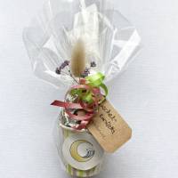 „Muschel-Konfetti“ - Kleiner Becher gefüllt mit Muscheln und einer Armband-Überraschung als Geschenk Bild 3