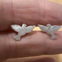 Ohrstecker kleine Tauben aus 999 Silber, eismatt gekratzt, Turteltäubchen, Friedenstauben Bild 6