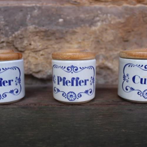 1 von 3 Gewürzdose Gewürzglas Pfeffer Curry Katzhütte Keramik  70er Jahre DDR