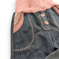 Pumphose aus Jeans mit Blütenmuster, Upcycling, Größe 62/68 Bild 6