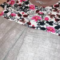 Sommerkleid mit Kellerfalte aus Jersey und Musselin, Blumenmuster, Größe 86 Bild 2