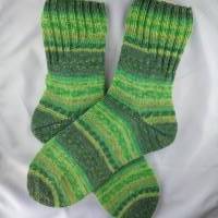 Socken Größe 42/43, handgestrickt, Stricksocken für warme Füße Bild 1